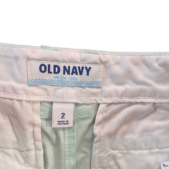 Old Navy size 2 light green pink anchor shorts - Picture 2 of 3